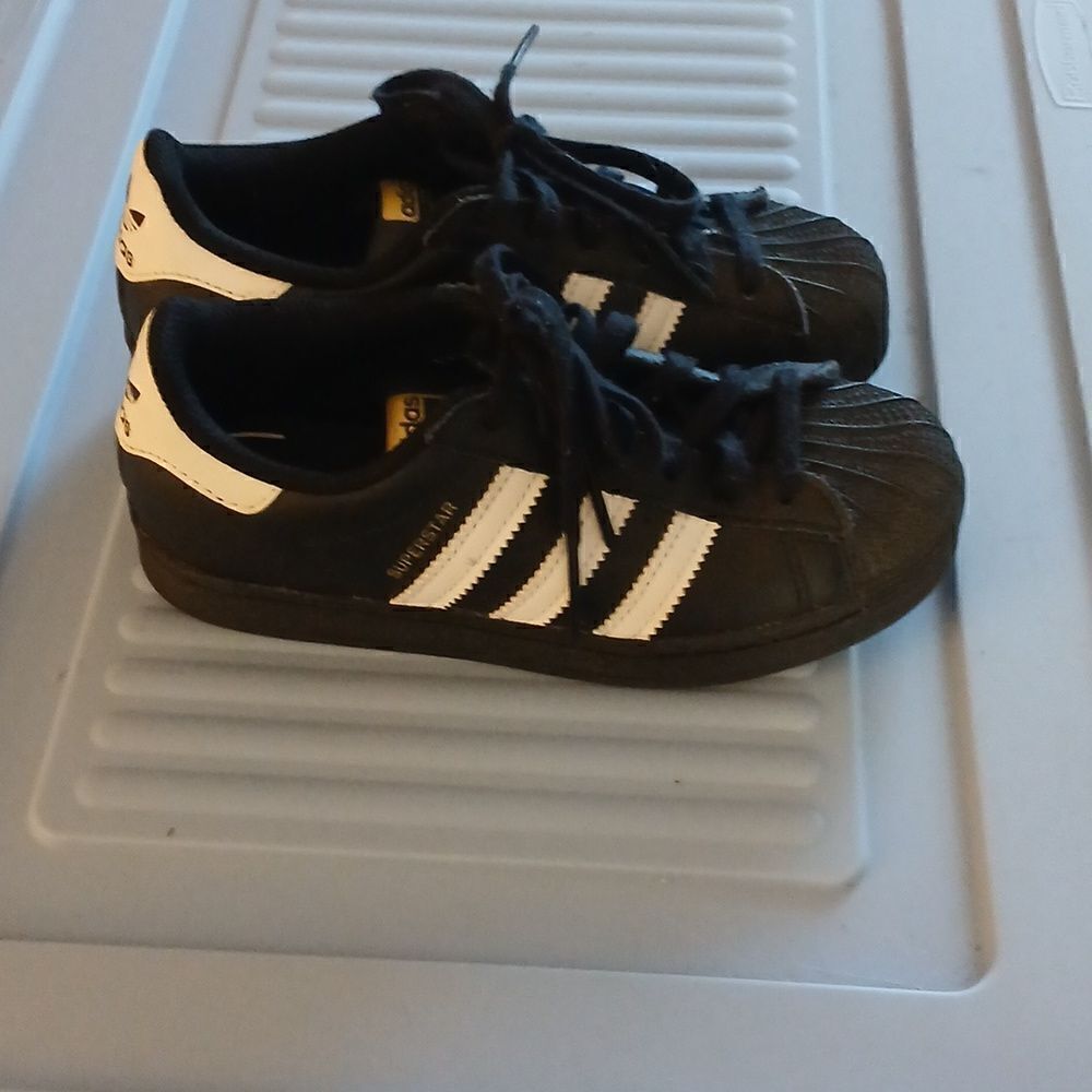 Adidas - Picture 3 of 5